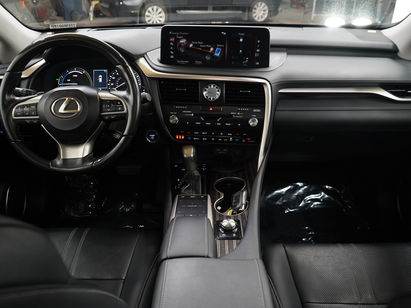 Used 2020 Lexus RX 450h AWD w/ Luxury Package image 13