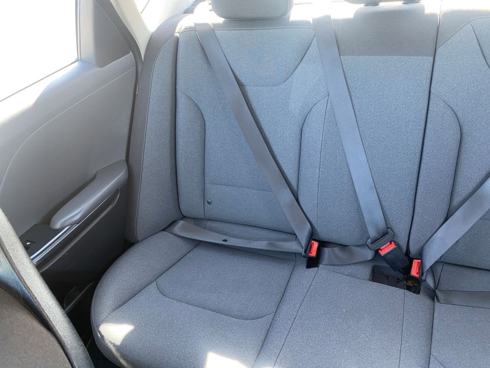 Used 2025 Kia K4 LXS image 40