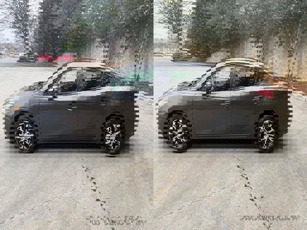 Used 2017 MAZDA MAZDA3 Sport image 8