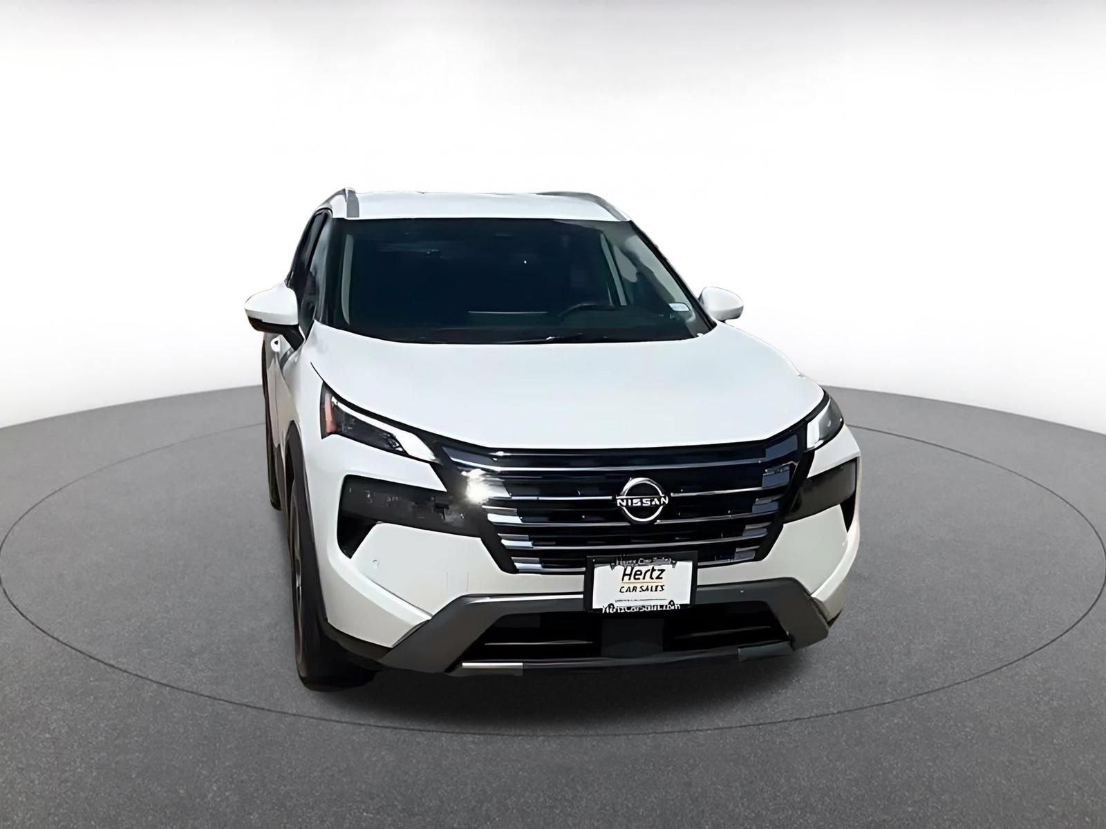 Used 2026 Nissan Rogue SL FWD image 4