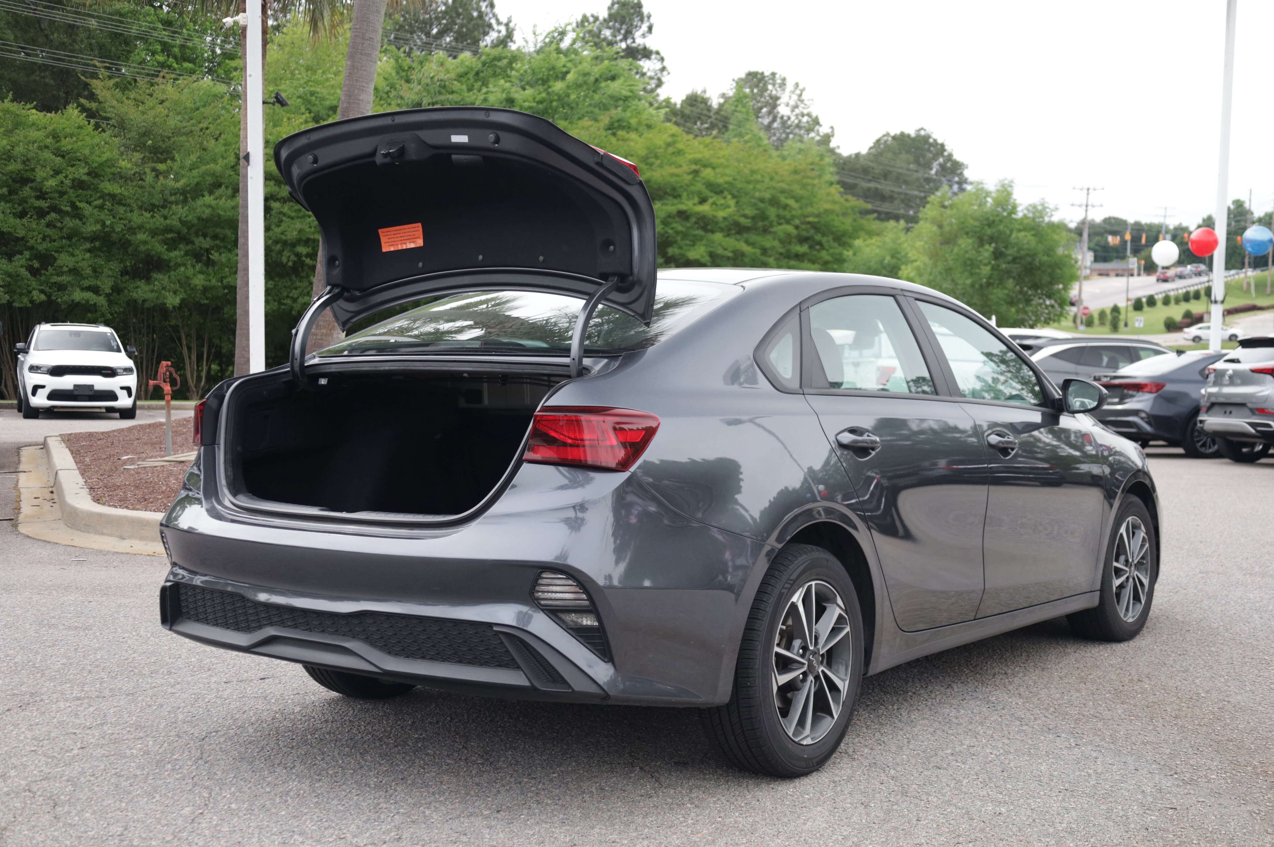 Used 2024 Kia Forte LXS FWD image 5