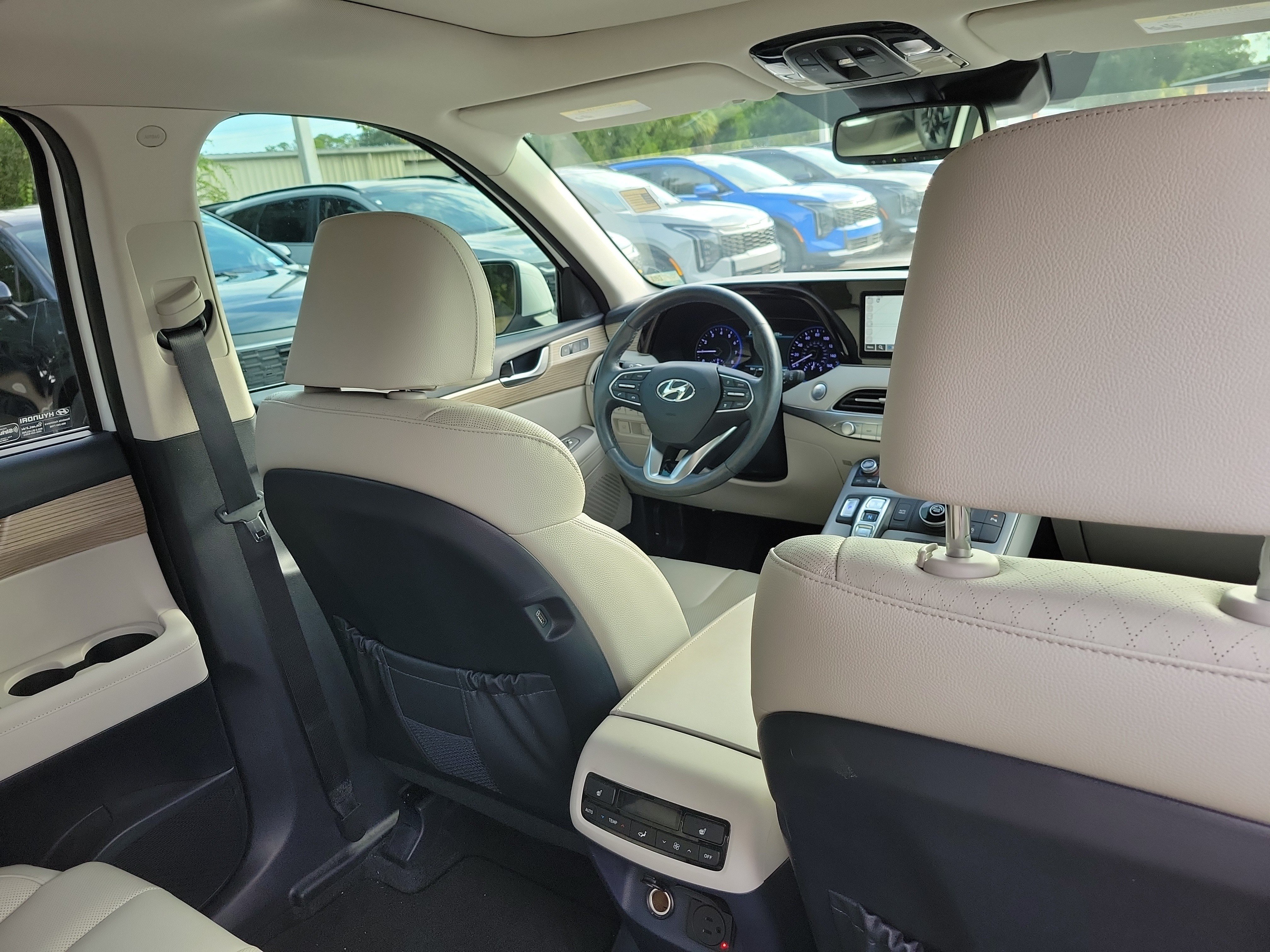 Used 2021 Hyundai Palisade SEL w/ Premium Package FWD image 13