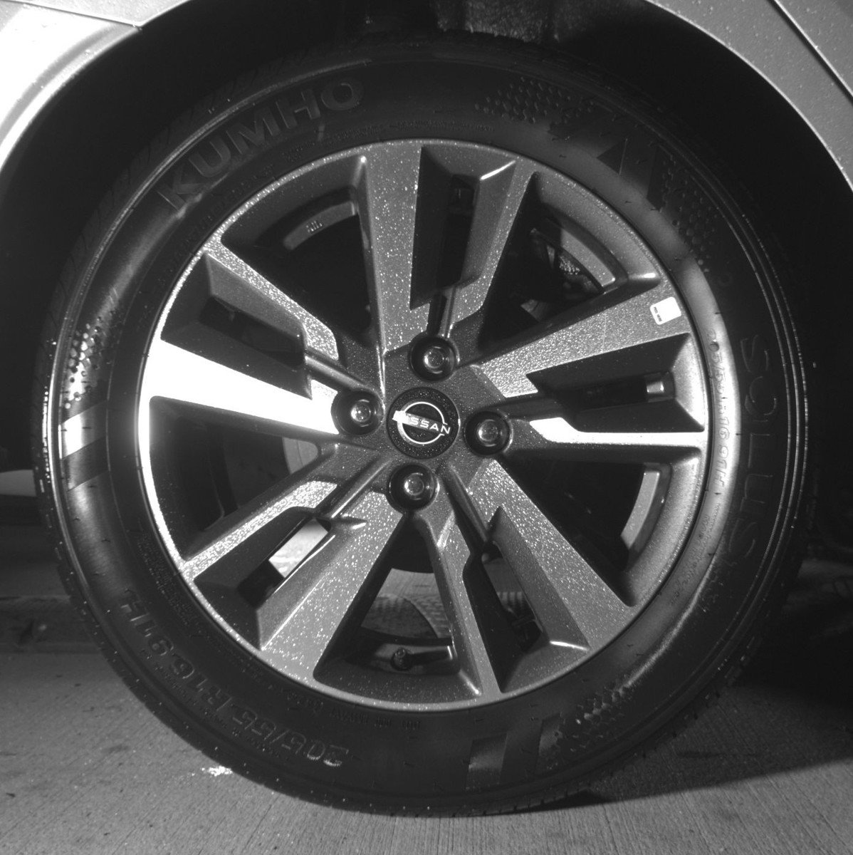 Used 2025 Nissan Versa SV image 15