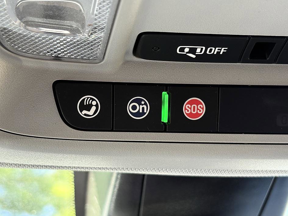 Used 2024 Chevrolet Blazer LT w/ Convenience Package FWD image 24