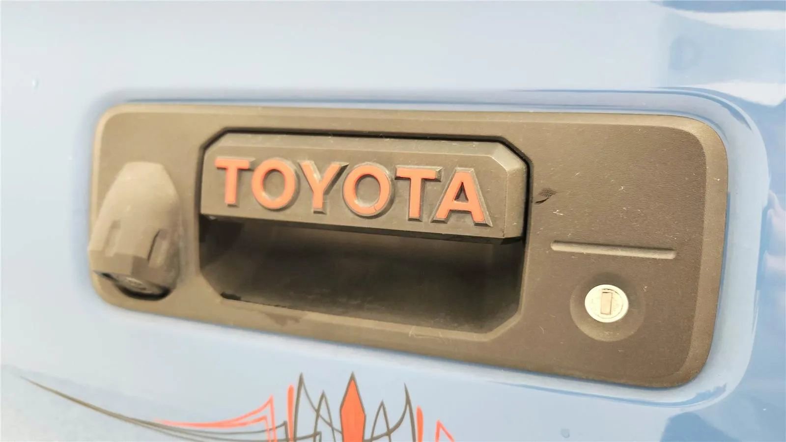Used 2019 Toyota Tacoma TRD Sport image 16