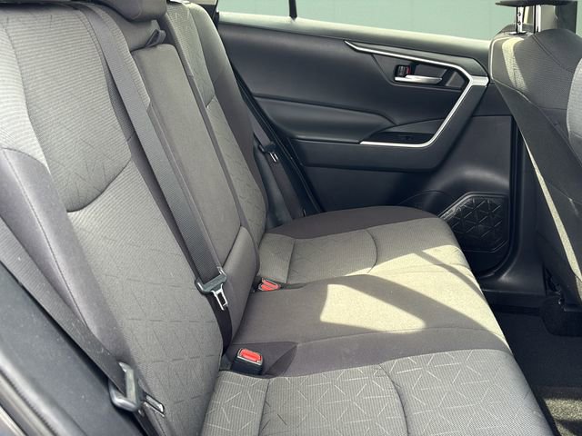Used 2021 Toyota RAV4 XLE image 20