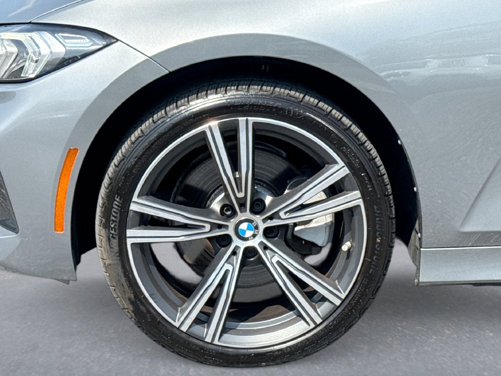 Used 2023 BMW 330i xDrive Sedan w/ Premium Package AWD/4WD image 18