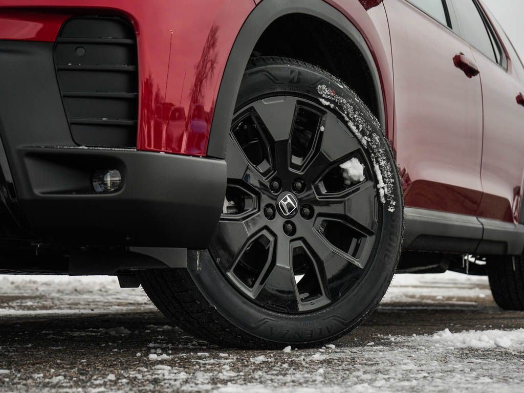 New 2026 Honda Pilot Black Edition image 6