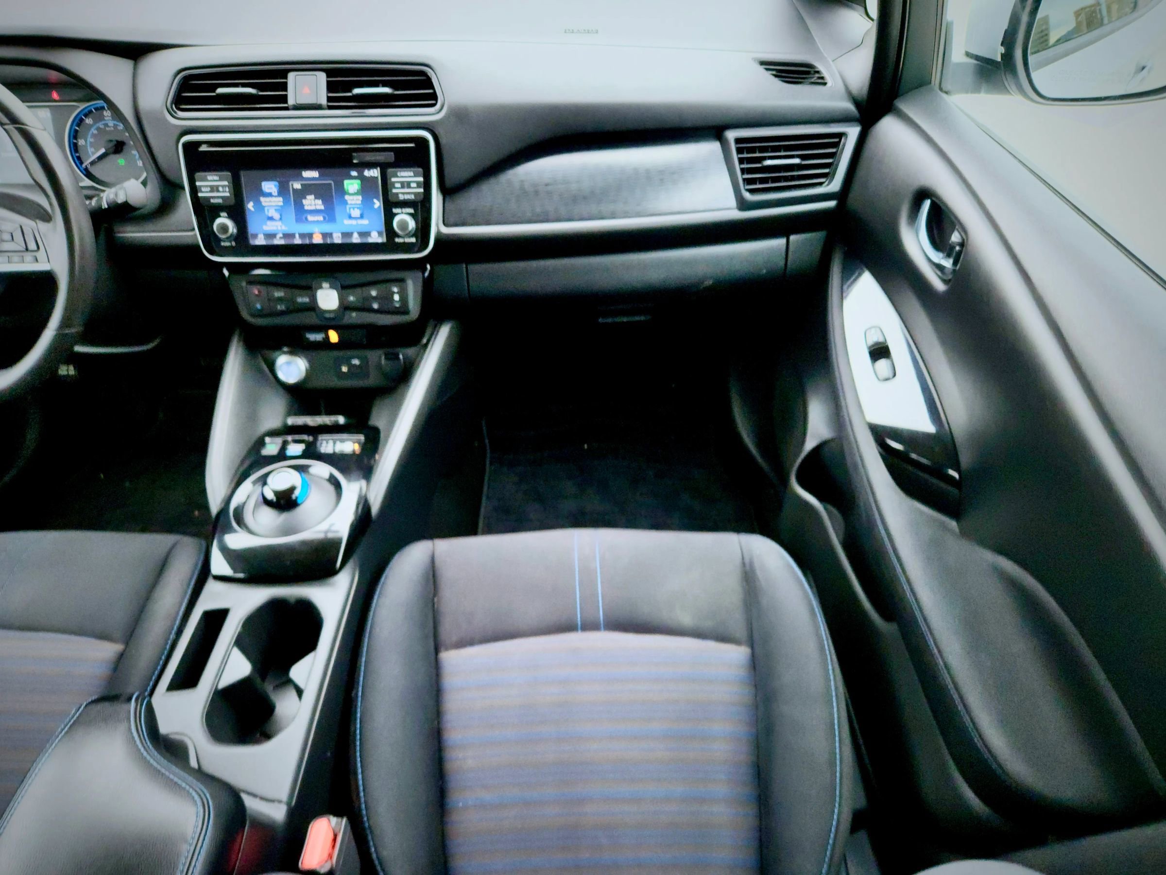 Used 2018 Nissan Leaf SV FWD image 34