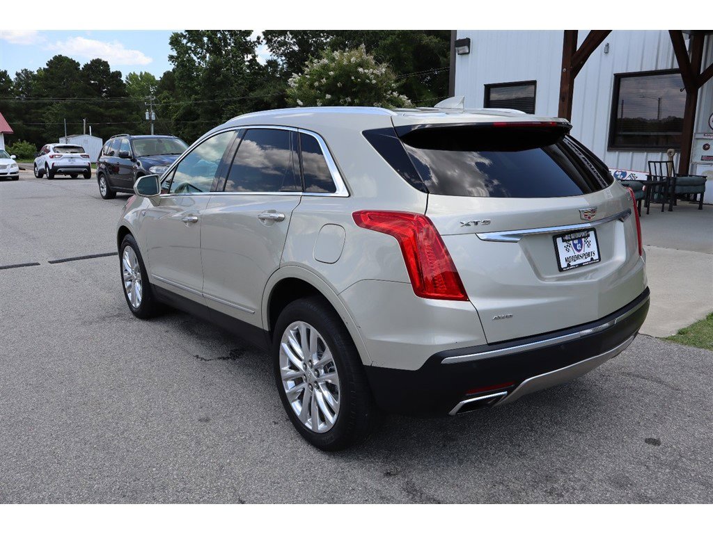 Used 2017 Cadillac XT5 Platinum AWD/4WD image 3