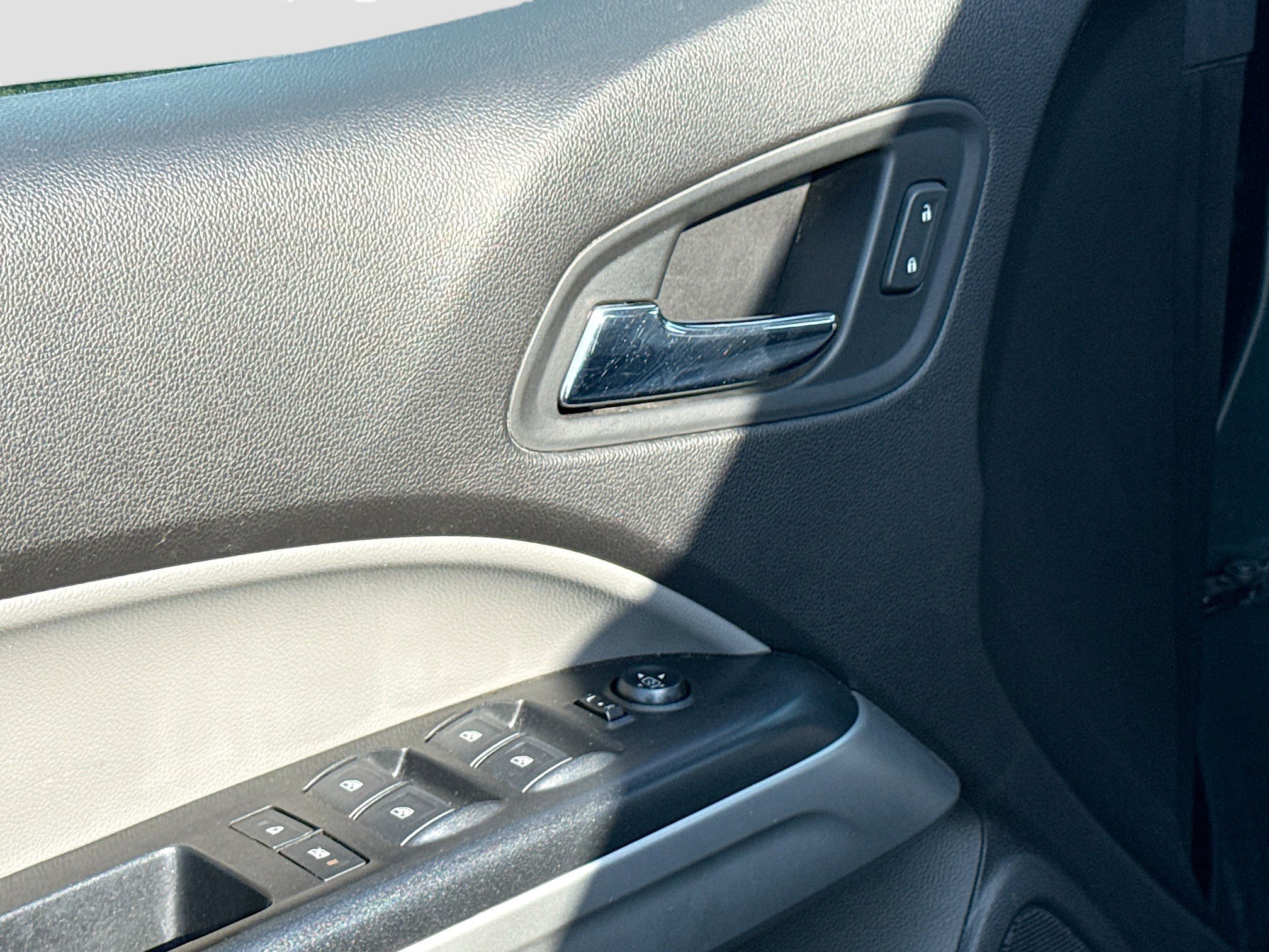 Used 2018 Chevrolet Colorado LT w/ LT Convenience Package image 8