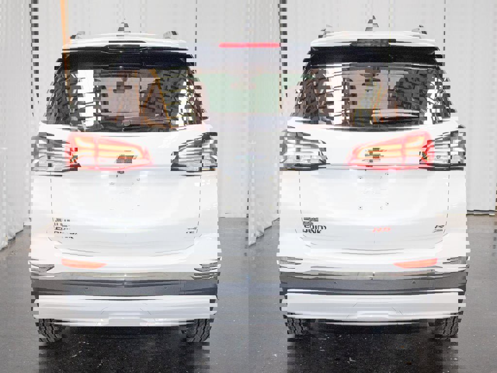 Certified 2022 Chevrolet Equinox RS w/ RS Leather Package image 3