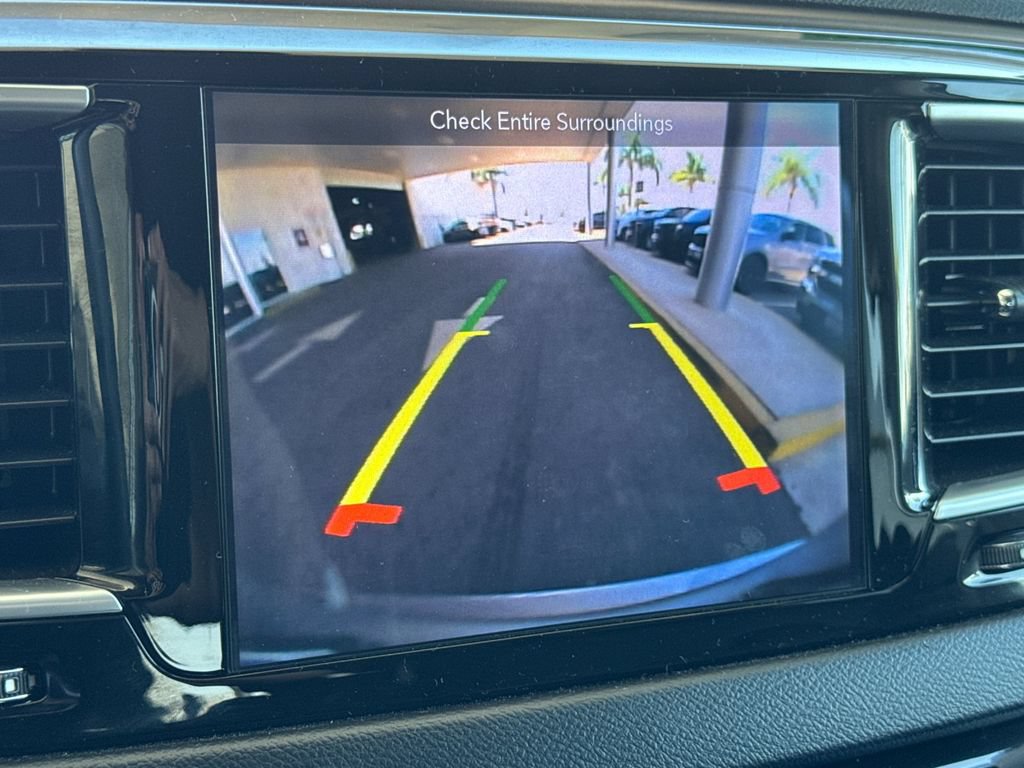 Used 2018 Chrysler Pacifica Touring-L Plus FWD image 23
