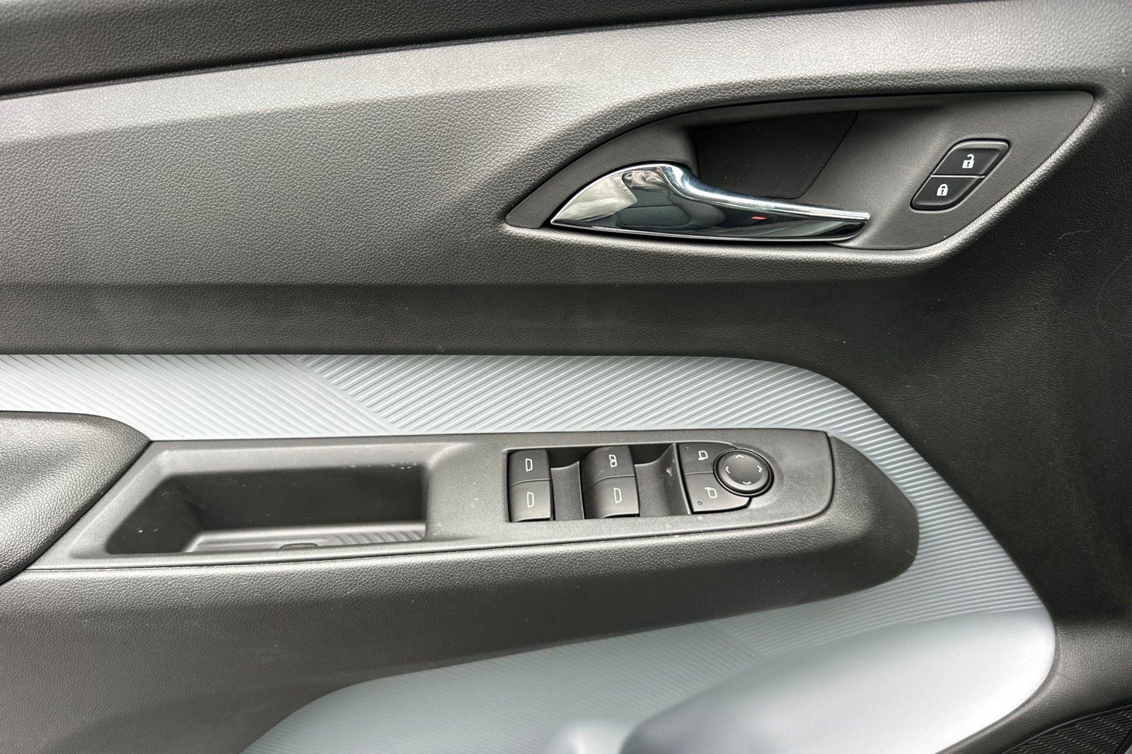 New 2027 Chevrolet Bolt RS image 10