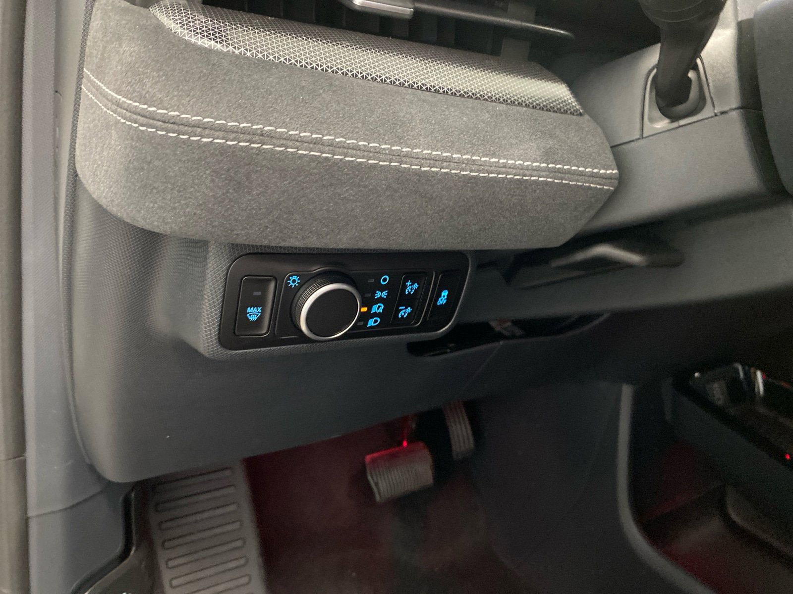 New 2025 Ford Mustang Mach-E GT w/ Bronze Appearance Package image 40