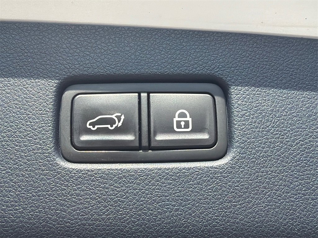 Used 2022 Genesis GV70 3.5T Sport image 19