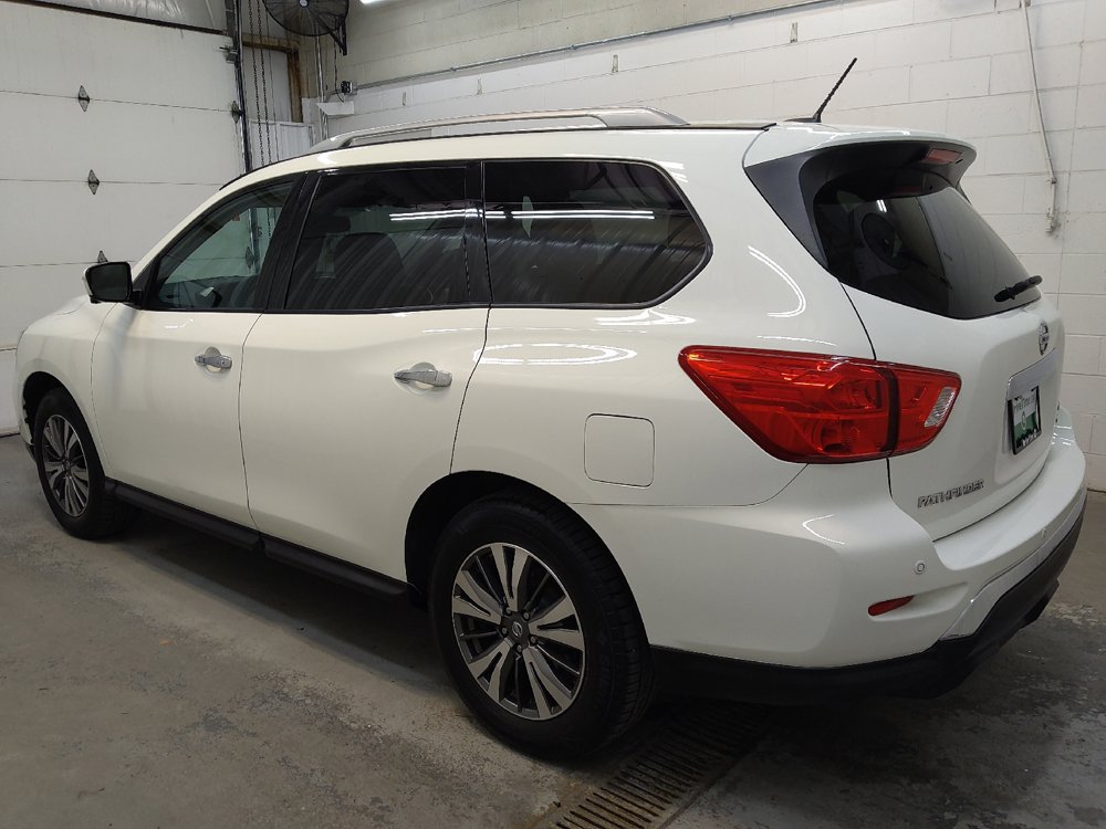 Used 2017 Nissan Pathfinder SL AWD/4WD image 3