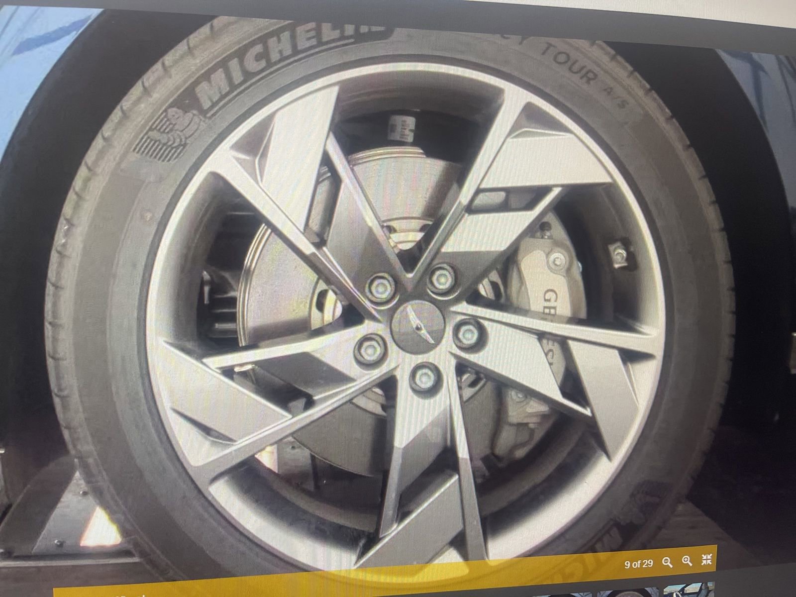 Certified 2025 Genesis Electrified GV70 AWD/4WD image 8