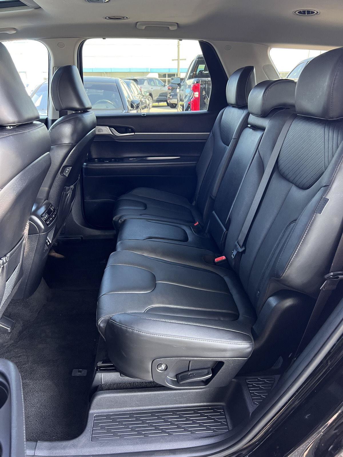 Used 2024 Hyundai Palisade SEL FWD image 18