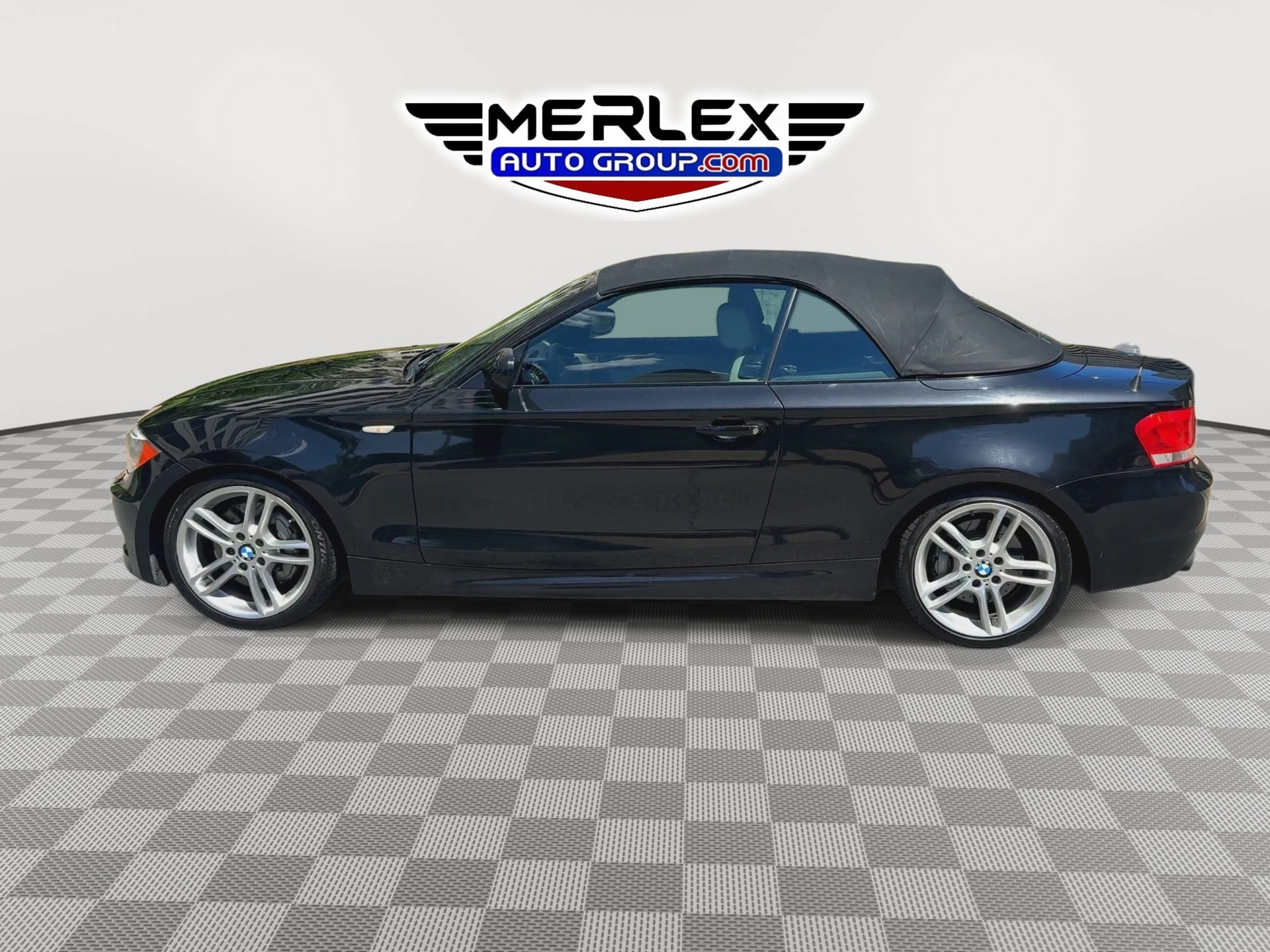 Used 2012 BMW 135i Convertible RWD image 5