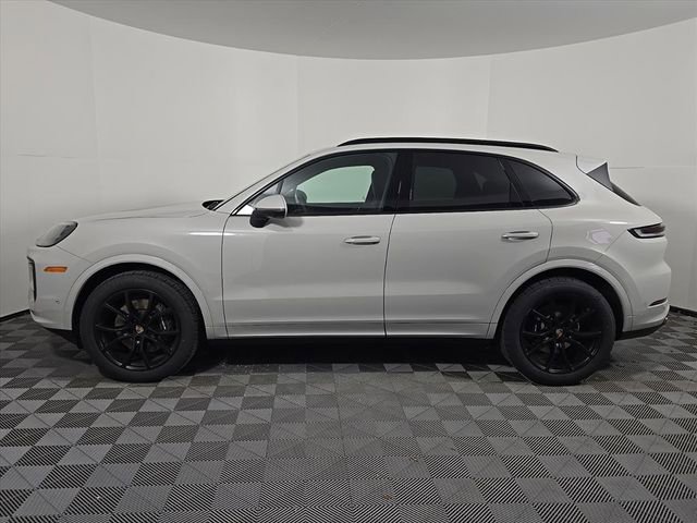 New 2026 Porsche Cayenne image 2