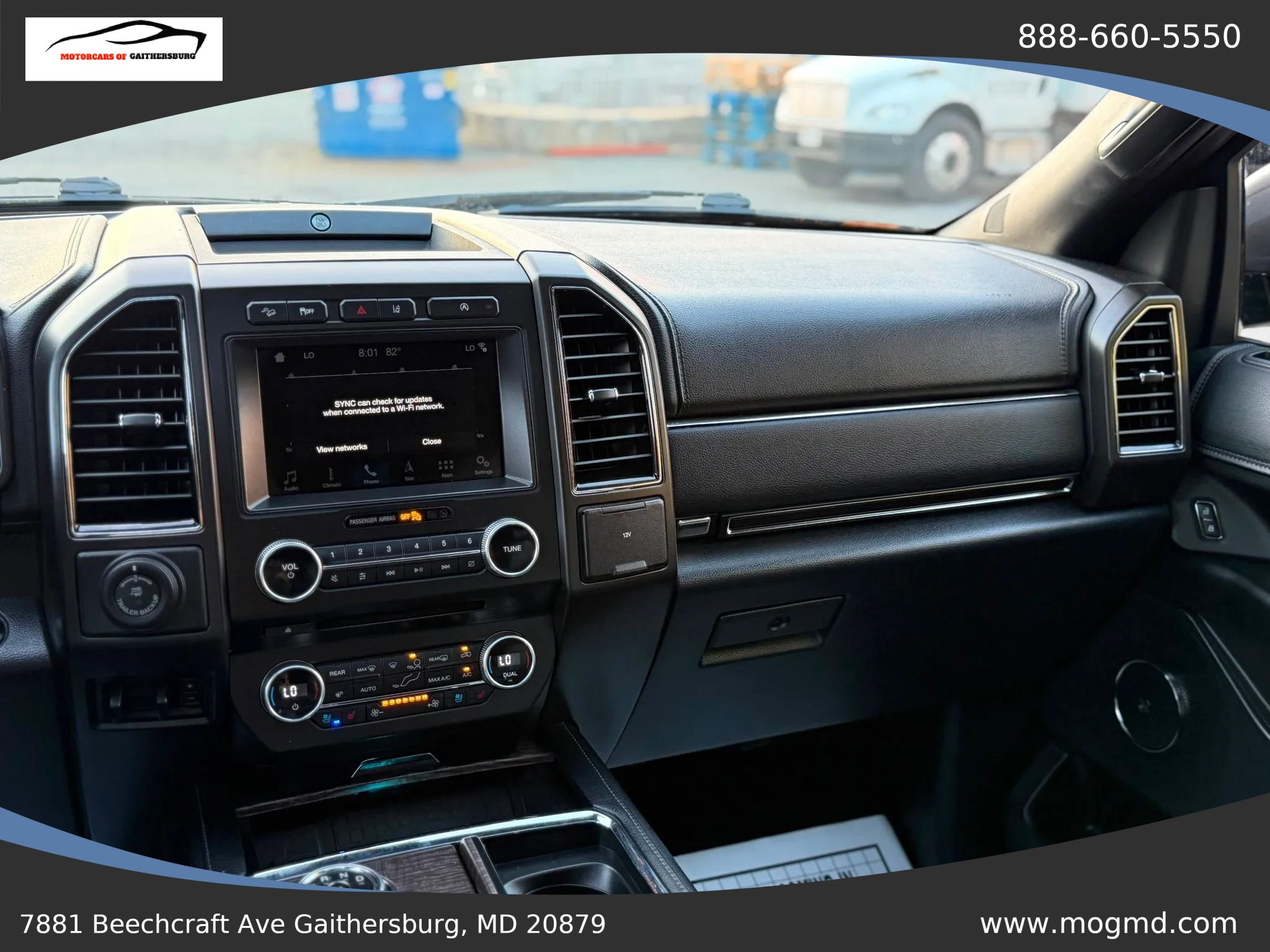 Used 2018 Ford Expedition Limited w/ Equipment Group 301A AWD/4WD image 27