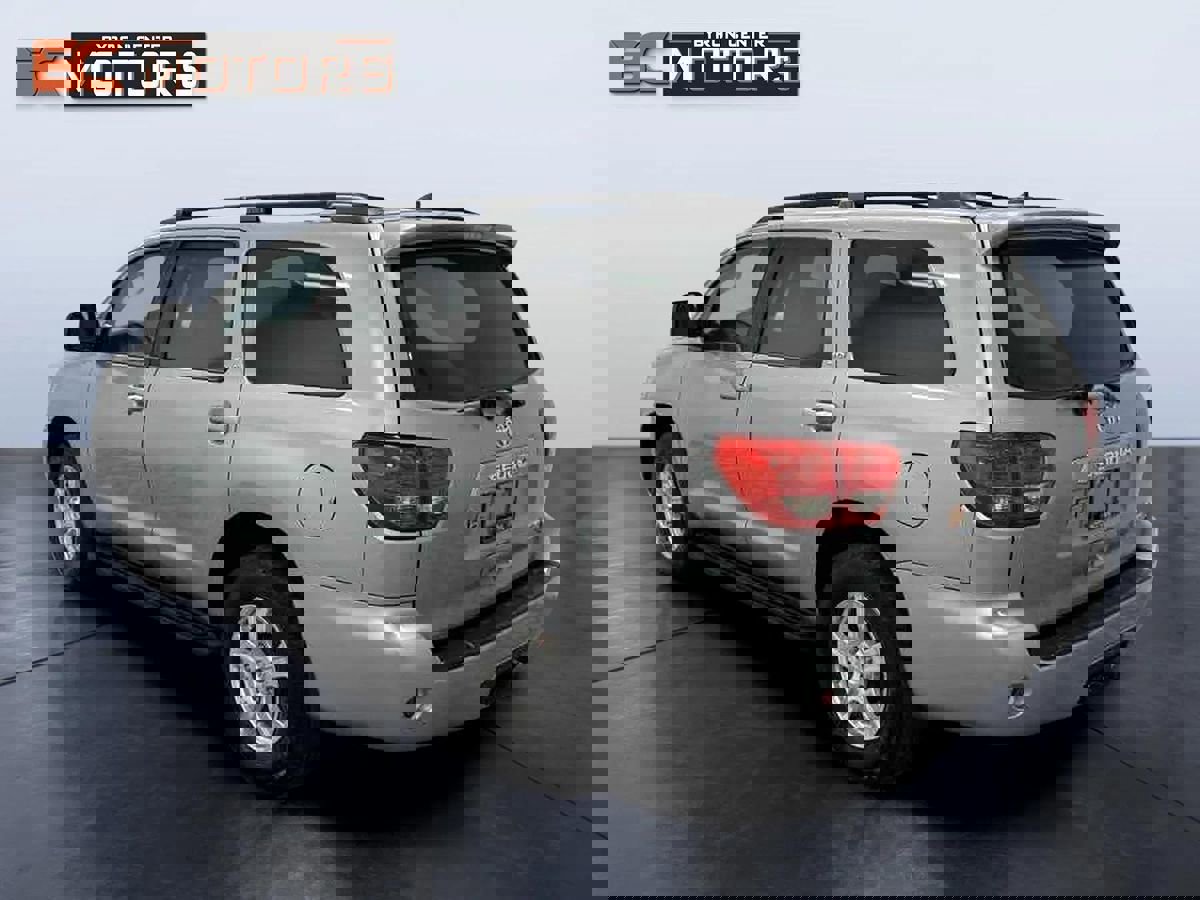 Used 2017 Toyota Sequoia SR5 image 4