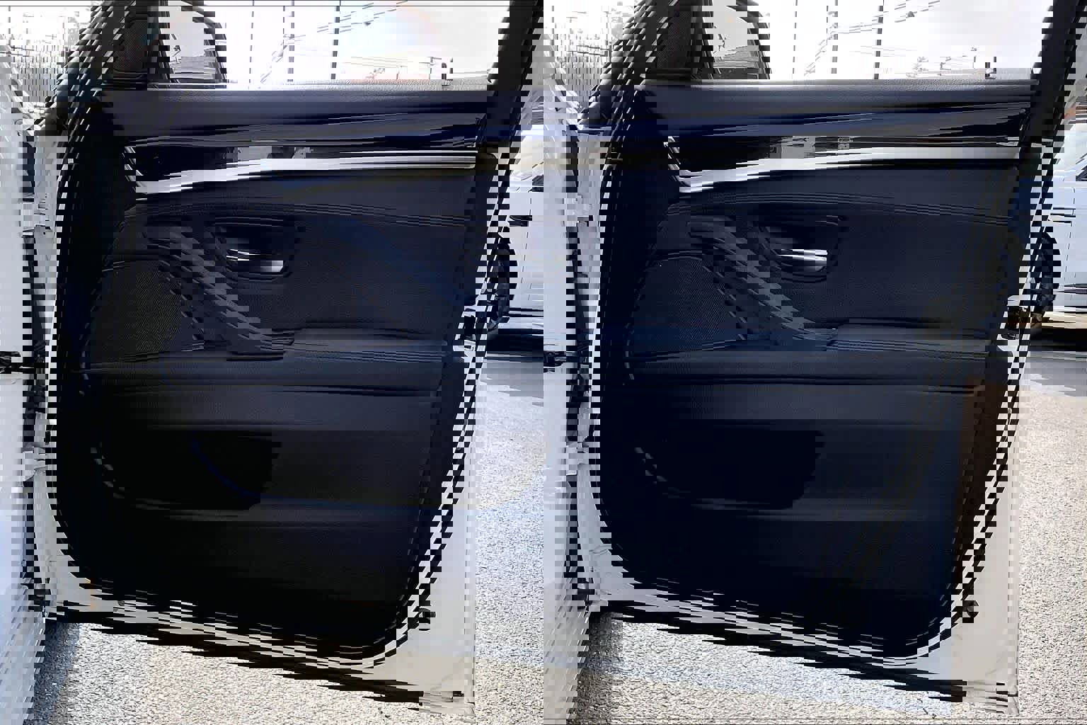 Used 2015 BMW 528i Sedan image 25