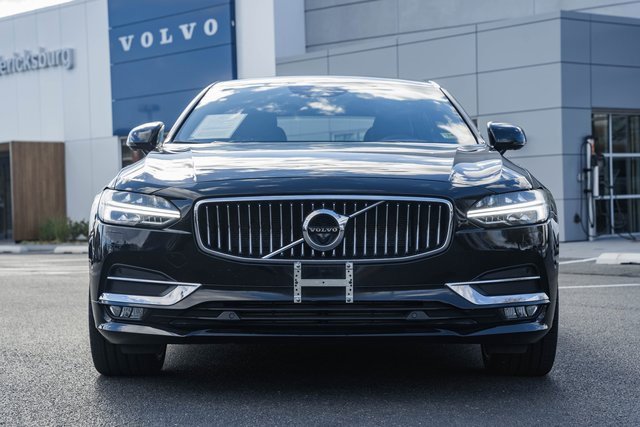 Used 2020 Volvo S90 T6 Inscription image 3