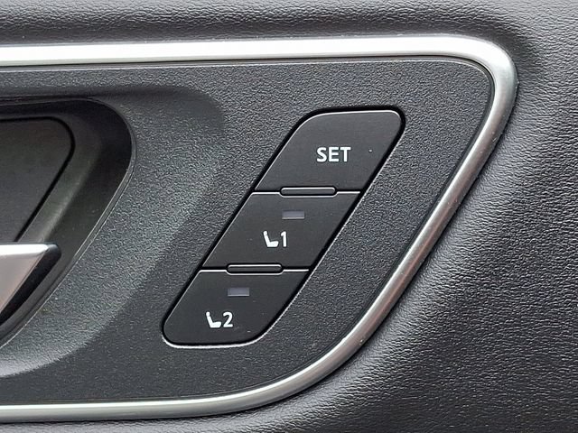 Used 2023 Nissan Rogue Platinum w/ Platinum Premium Package AWD/4WD image 28