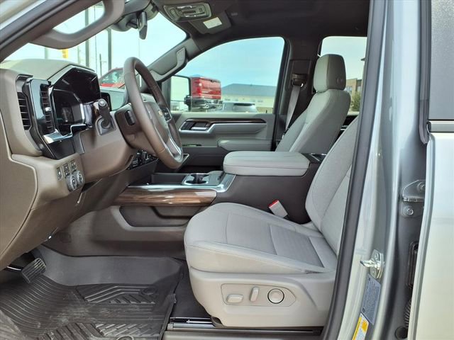 New 2026 Chevrolet Silverado 3500 LT w/ All Star Edition AWD/4WD image 15