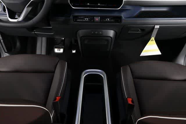 New 2025 Volkswagen ID. Buzz Pro S RWD image 38
