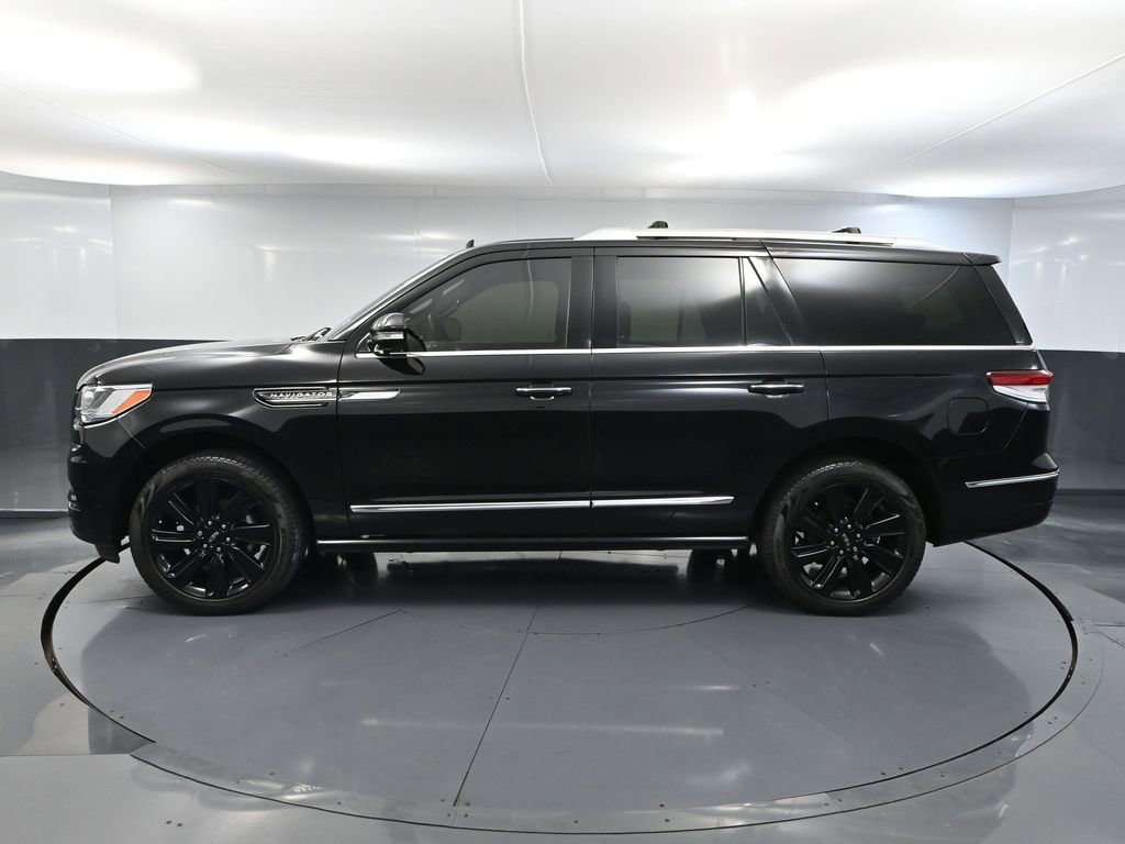 Used 2024 Lincoln Navigator Reserve w/ Equipment Group 201A image 10