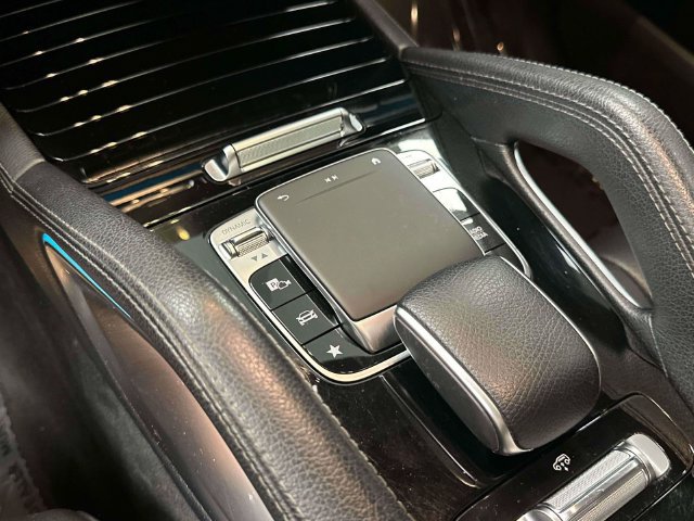 Used 2020 Mercedes-Benz GLS 450 4MATIC image 40