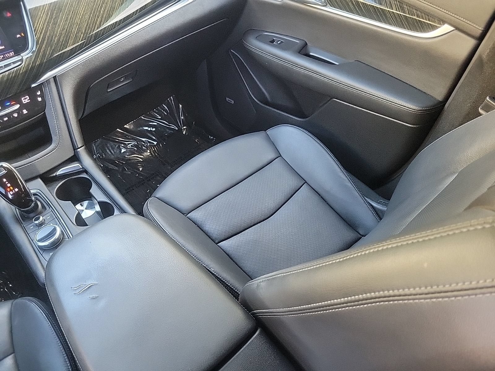 Certified 2021 Cadillac XT6 Premium Luxury FWD image 18