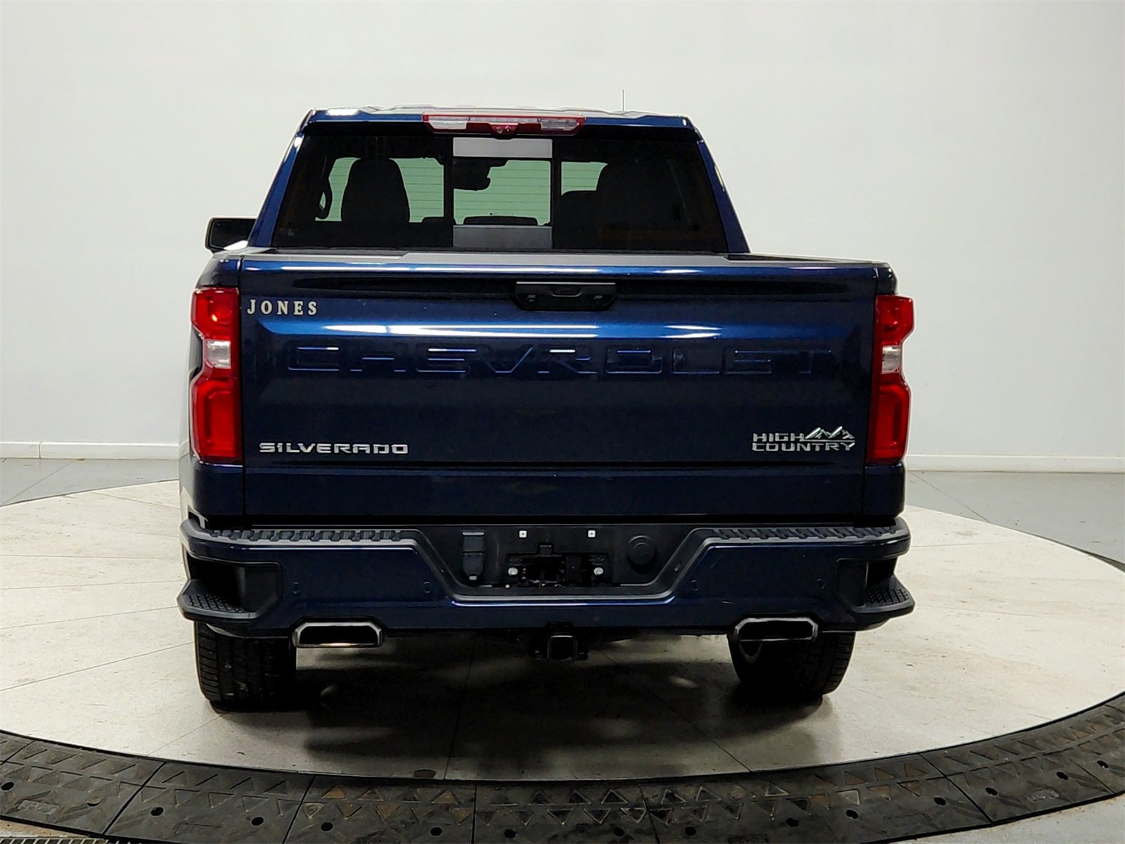 Used 2023 Chevrolet Silverado 1500 High Country w/ Technology Package image 6