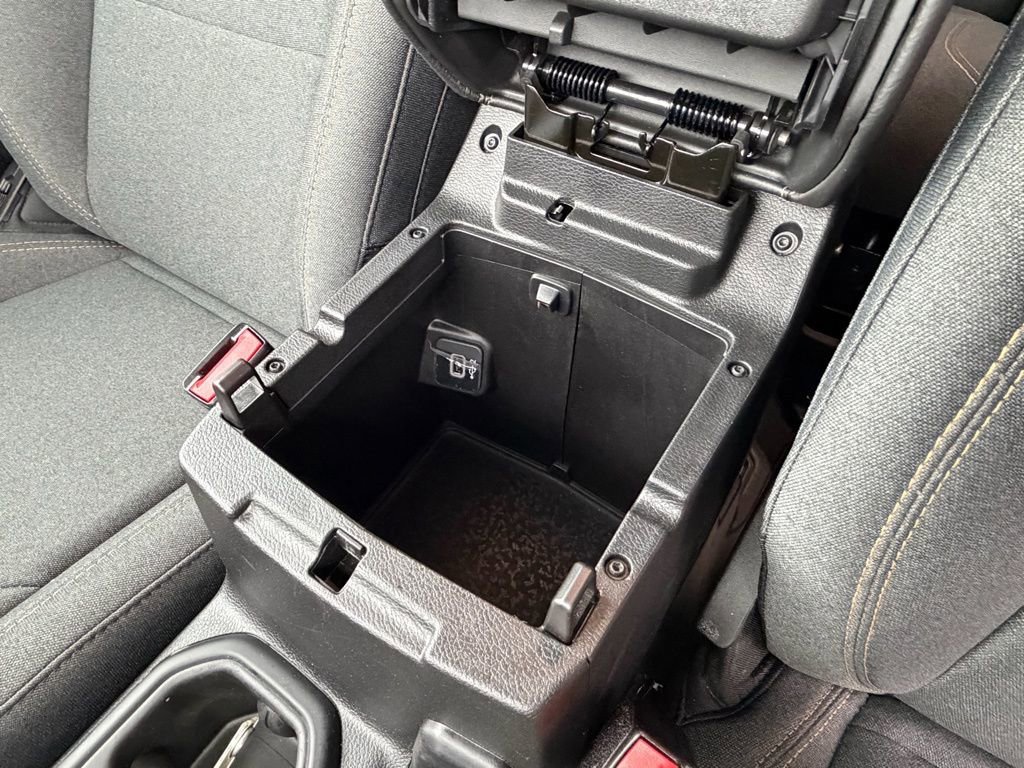 Certified 2025 Jeep Wrangler Unlimited Sahara w/ Safety Group image 27