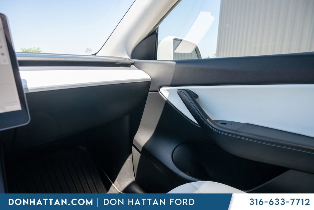 Used 2021 Tesla Model Y Long Range AWD/4WD image 11