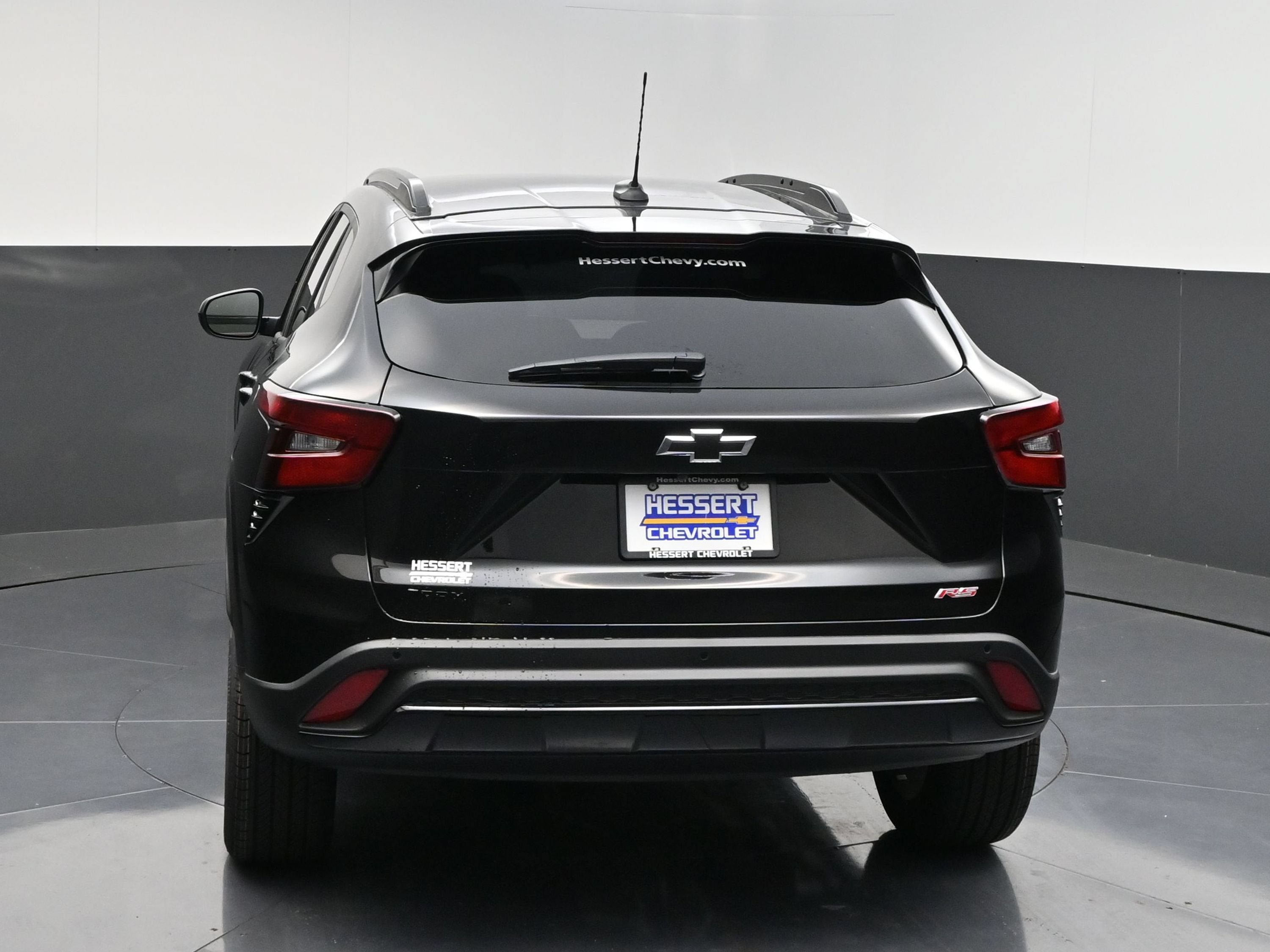 New 2026 Chevrolet Trax RS w/ Sunroof Package FWD image 7