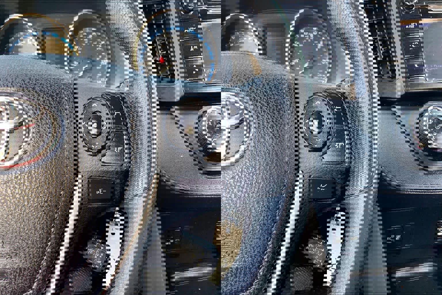 Used 2017 Toyota RAV4 LE image 23