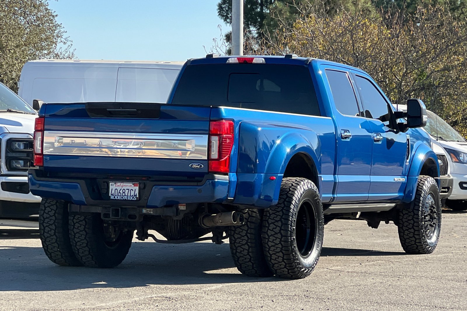 Used 2022 Ford F450 Platinum w/ FX4 Off-Road Package AWD/4WD image 4