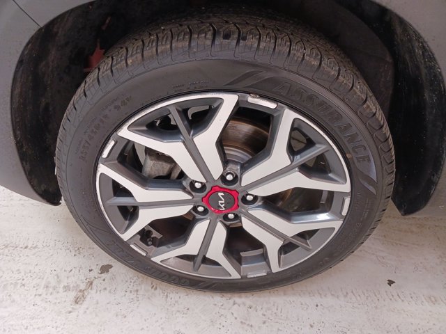 Used 2023 Kia Seltos SX AWD/4WD image 30