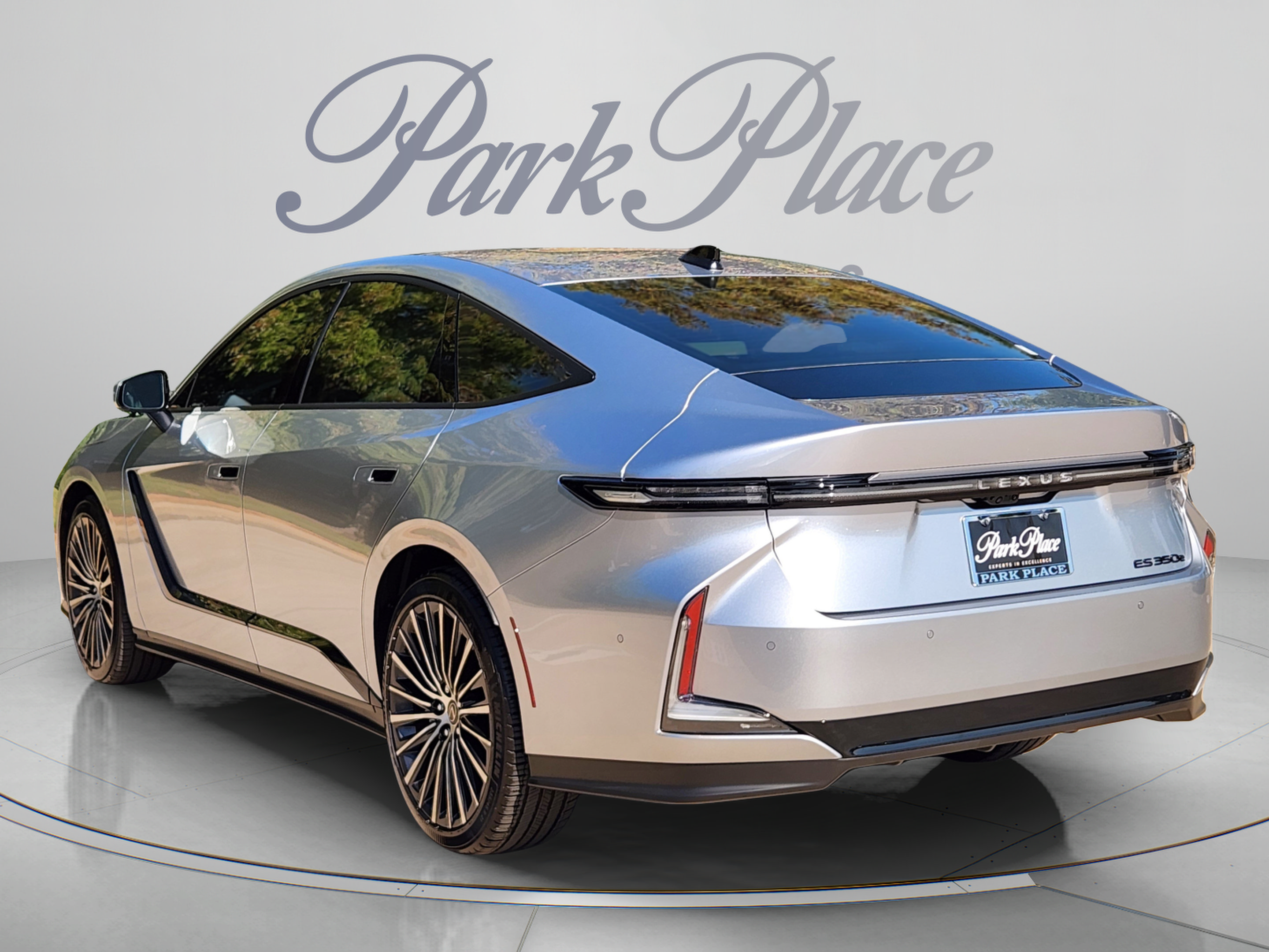 New 2026 Lexus ES 350e FWD image 3