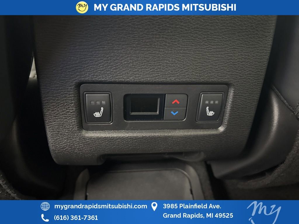 New 2025 Mitsubishi Outlander SEL Black Edition image 16