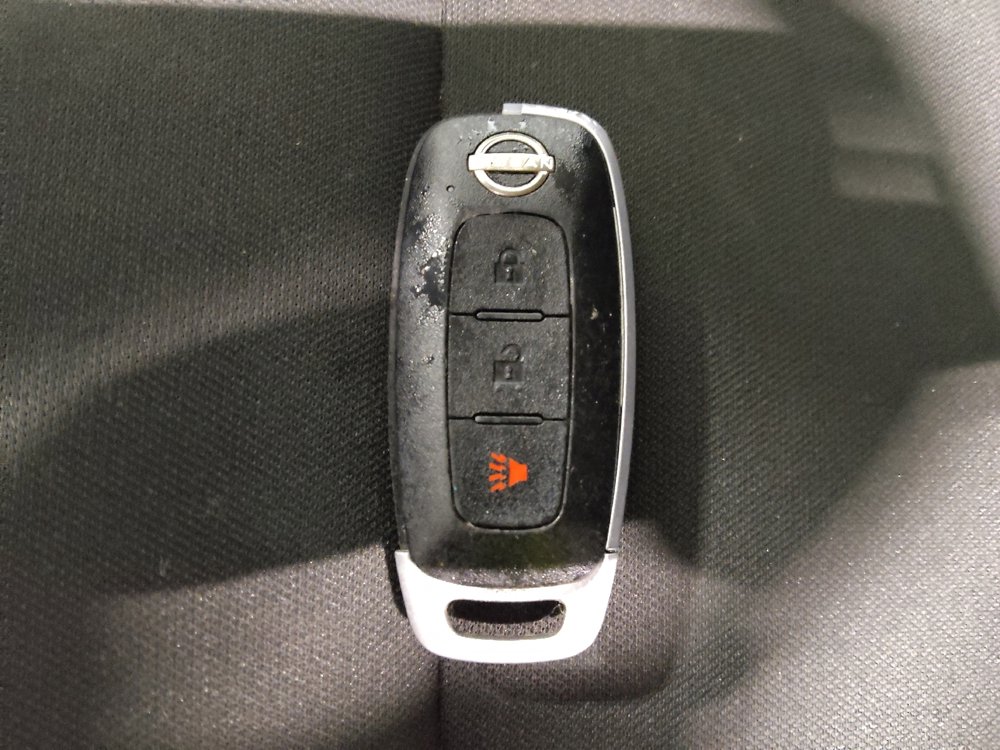 Used 2023 Nissan Rogue S image 32