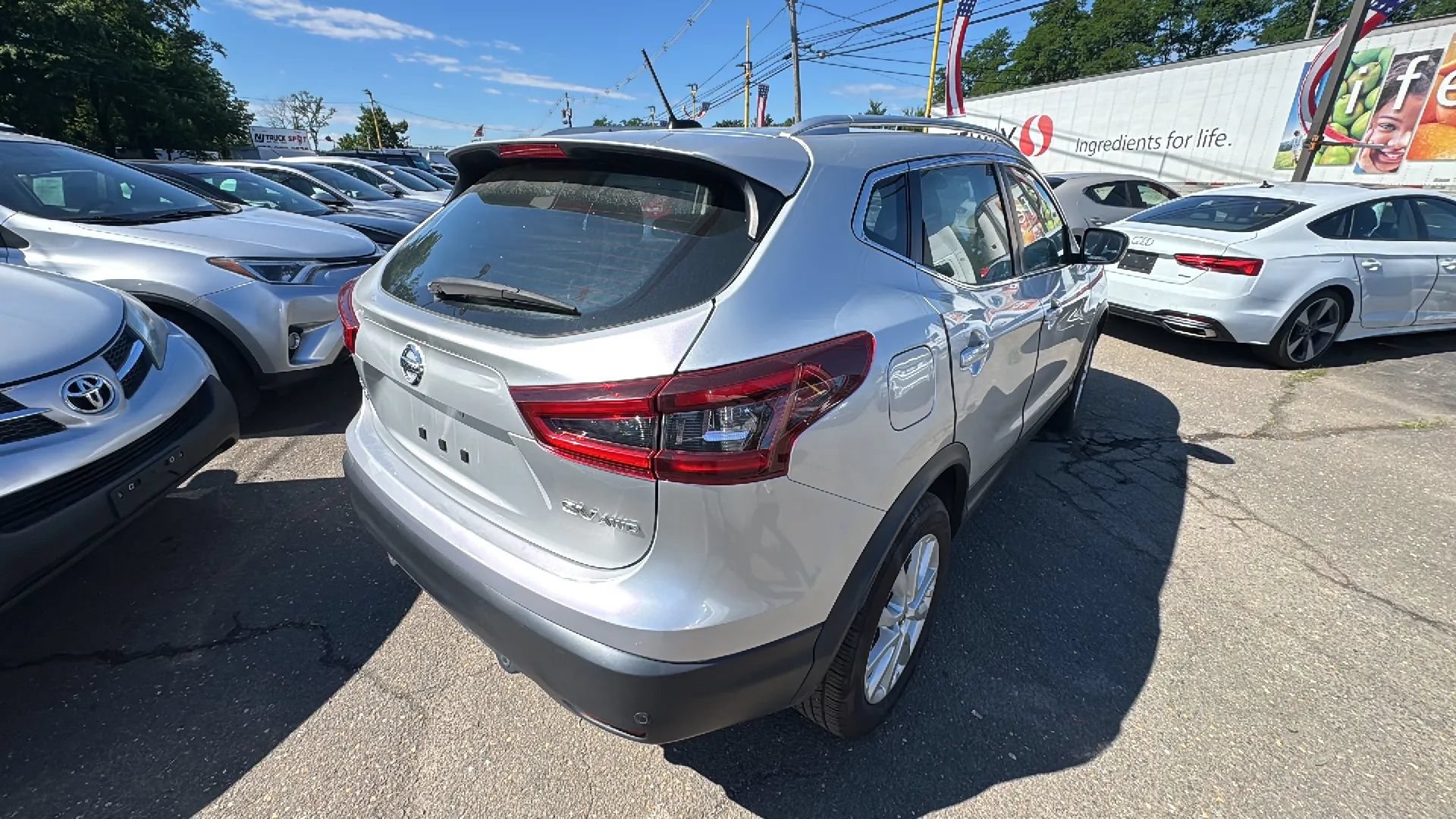 Used 2022 Nissan Rogue Sport SV AWD/4WD image 5