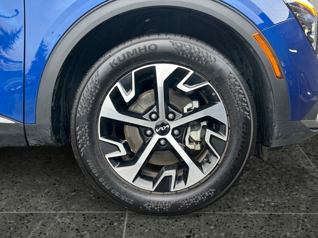 Used 2025 Kia Sportage EX image 9