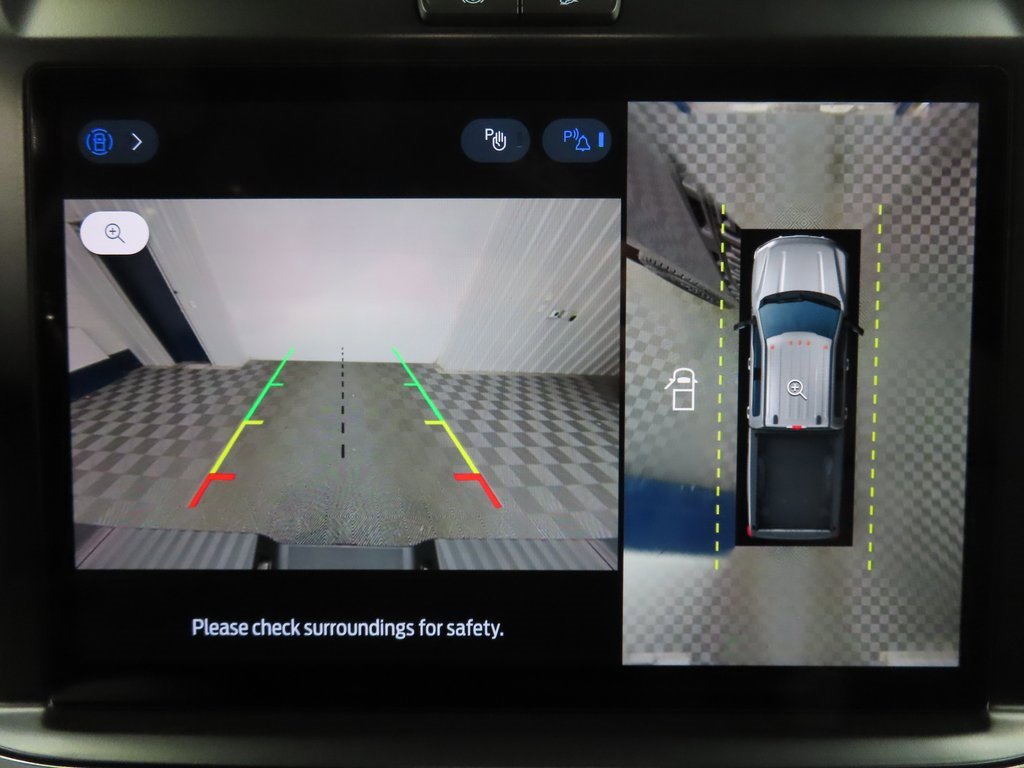 Used 2025 Ford F350 Lariat w/ Black Appearance Package image 17