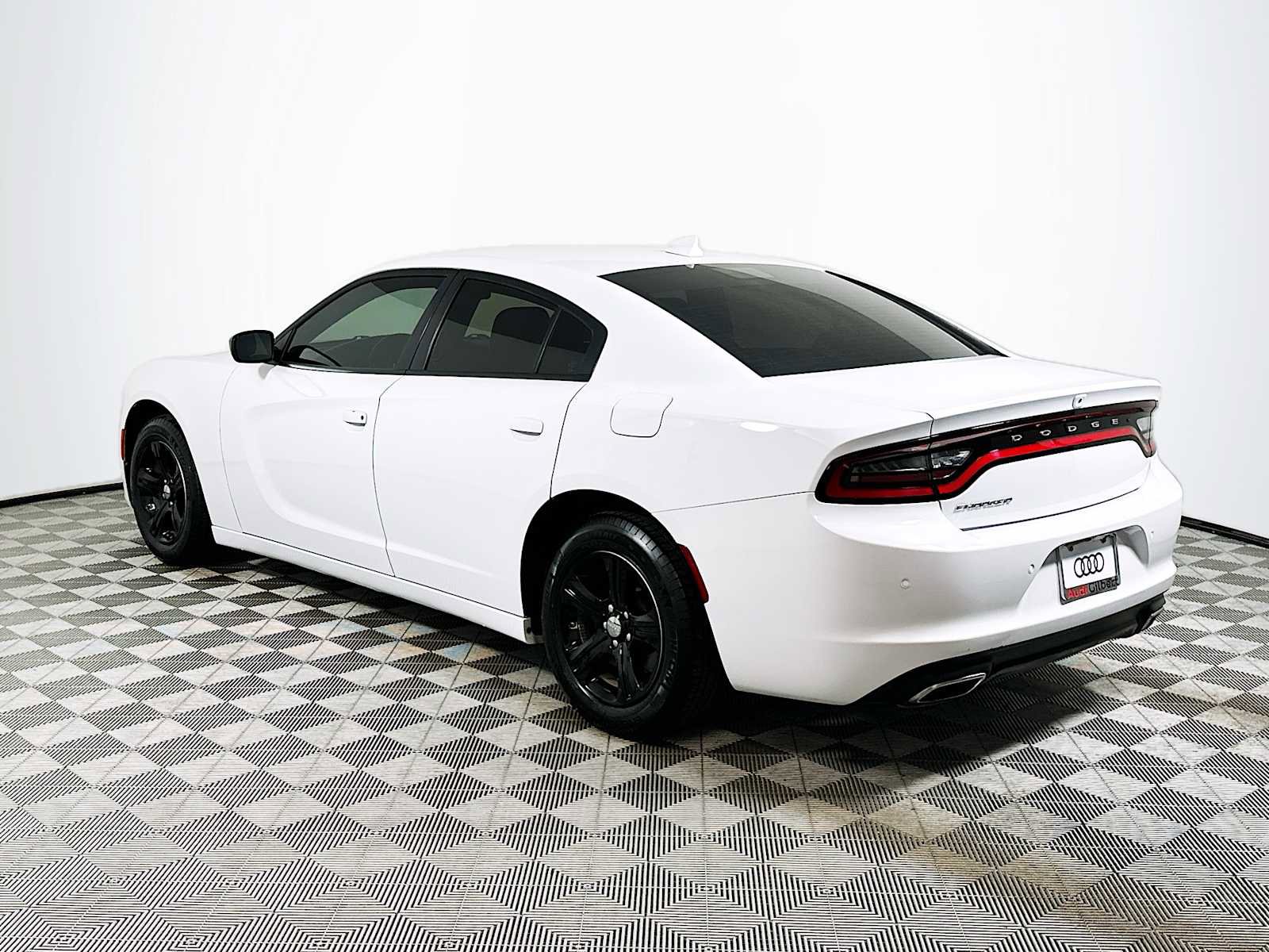 Used 2023 Dodge Charger SXT image 5