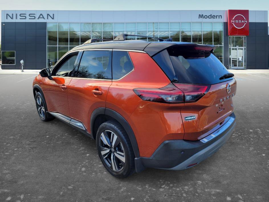 Used 2021 Nissan Rogue SL w/ Premium Package image 6